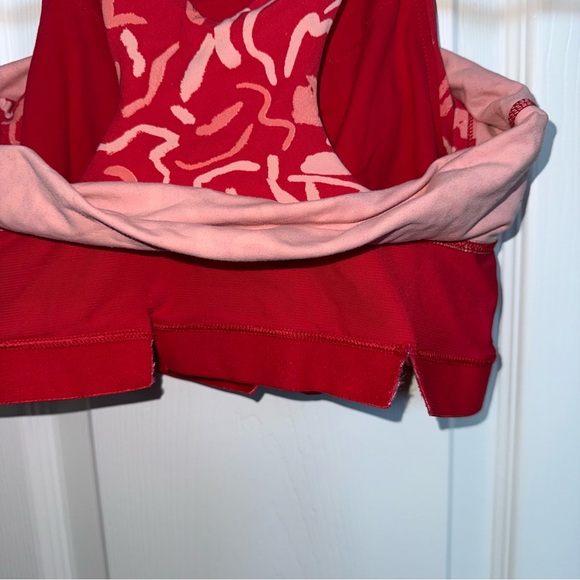Red Patterned Racerback ATHLETA Crop Top - Picture 5 of 8